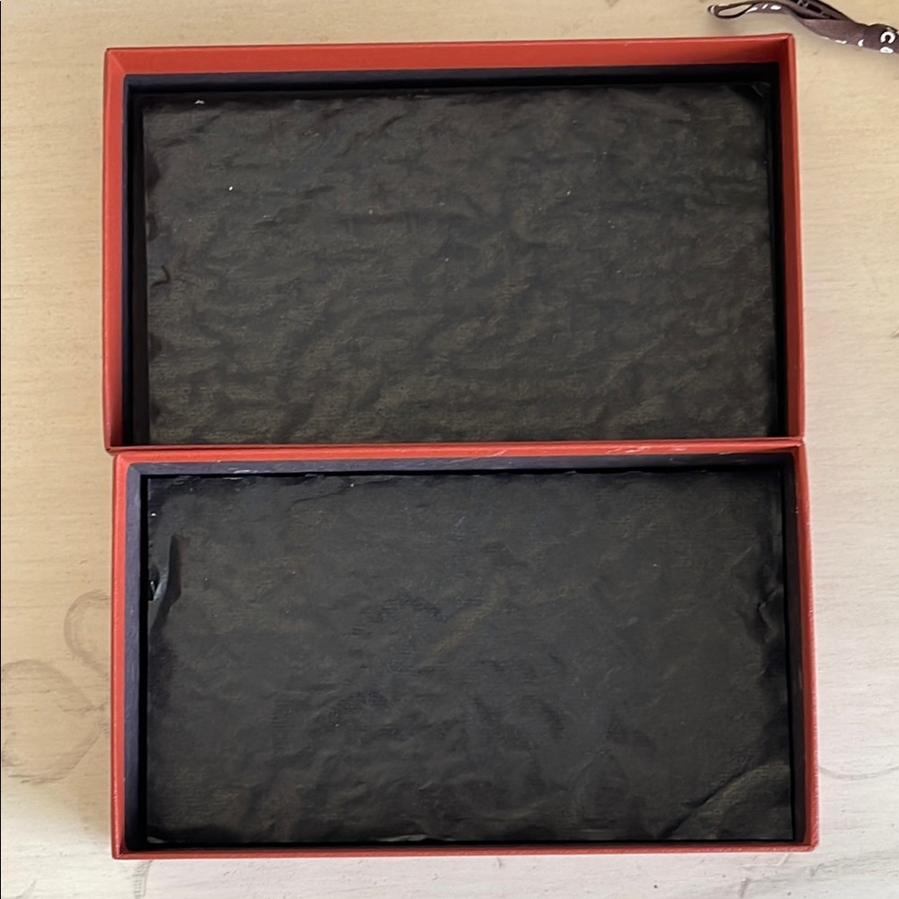 La Maison du Chocolat Gift Box - Picture 8 of 10